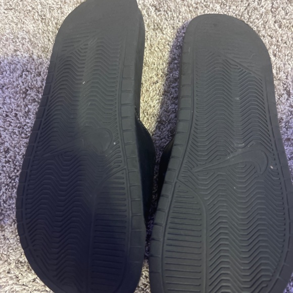 Nike slides - Picture 3 of 3